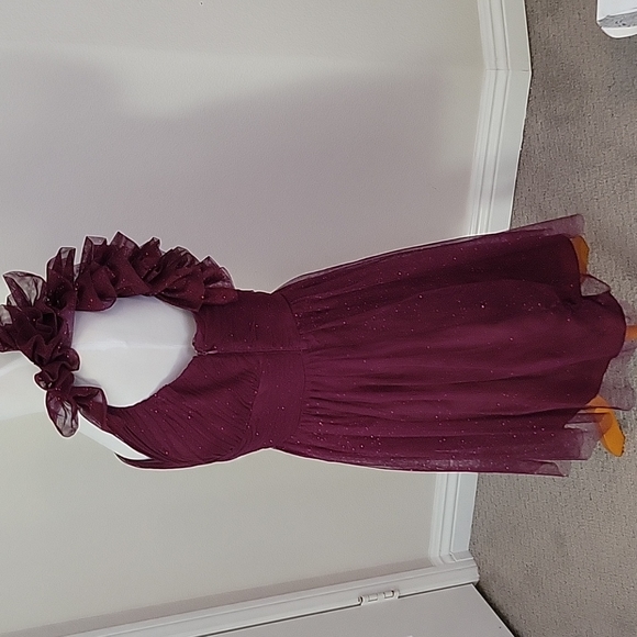 NEW Hailey Logan Off the Shoulder Party Dress - Picture 4 of 11